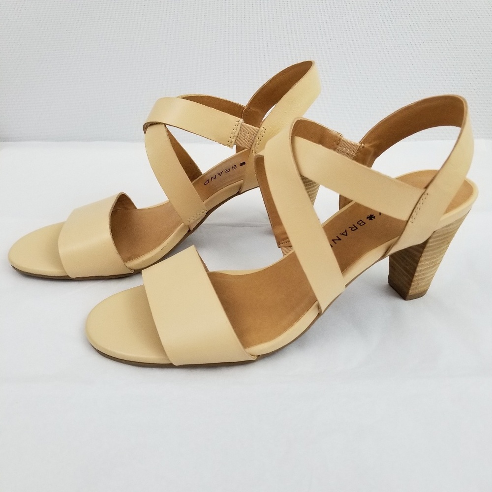 Lucky Brand Pacora nude block heel dress sandals